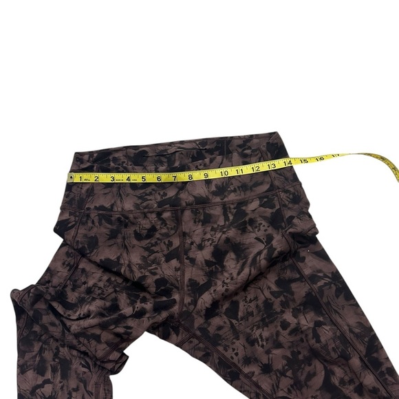 Lululemon In Movement Tight Legging 25" Mini Dusk Floral Antique Bark Black sz10 - Picture 5 of 10